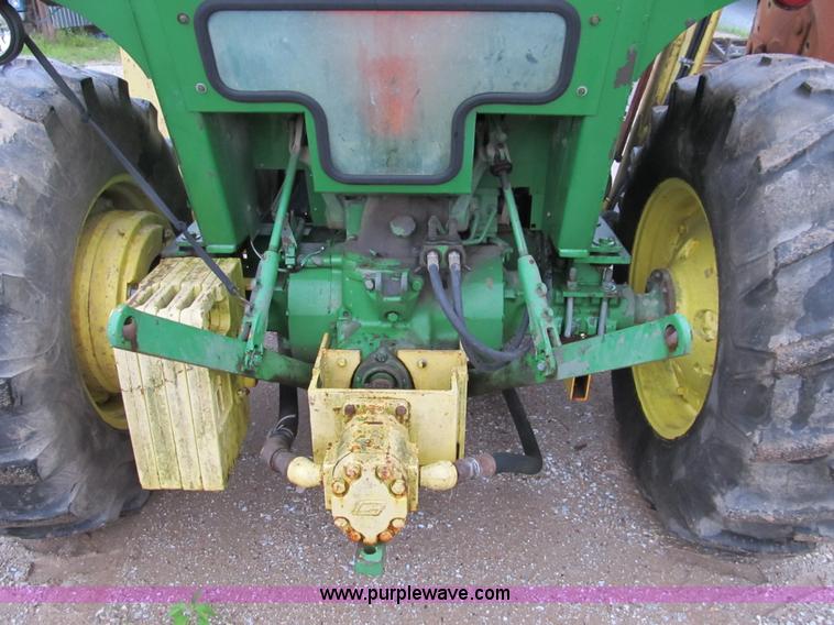 image for item 9010 1980 John Deere 2640A tractor