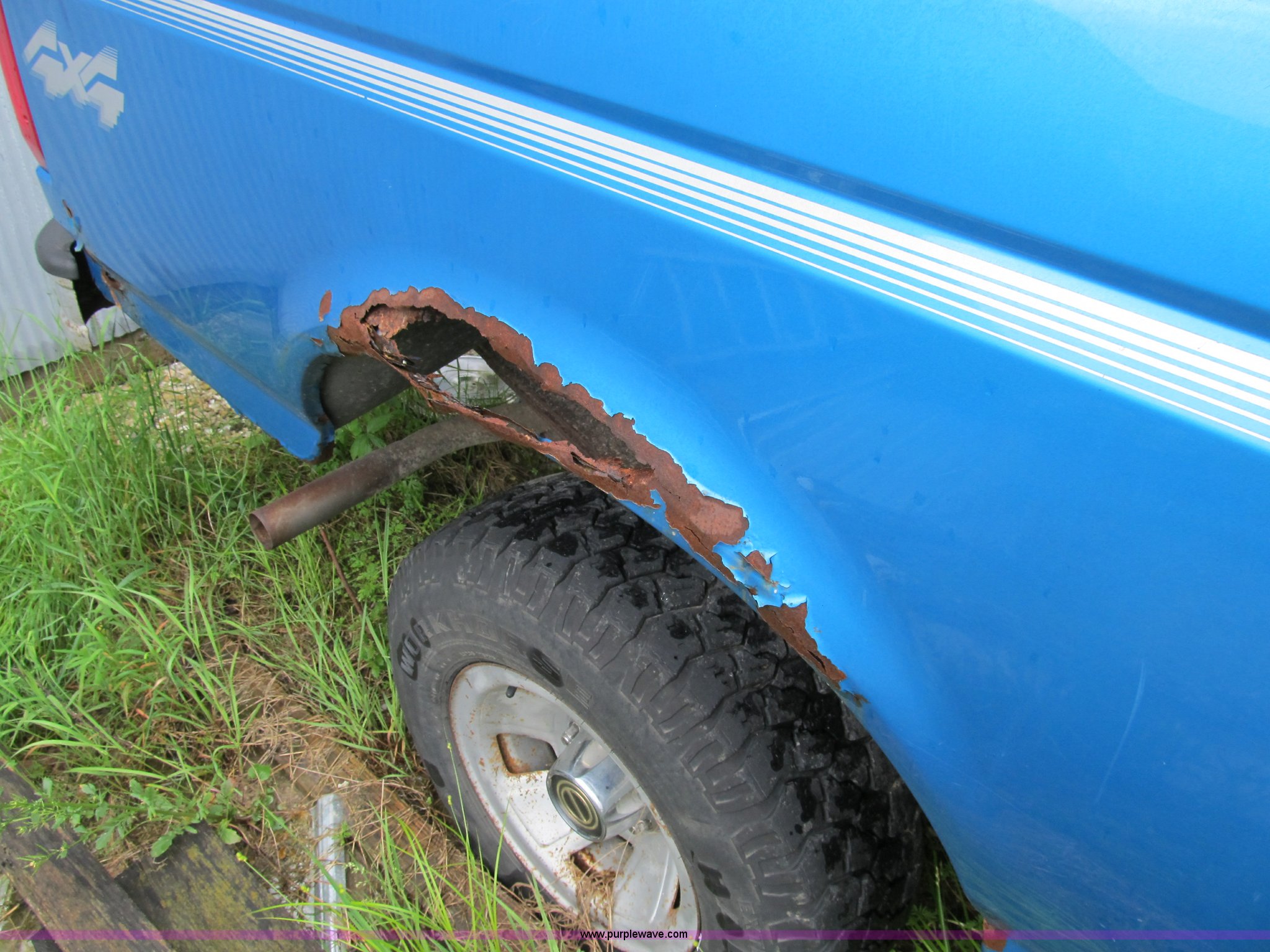 1995 Ford F150 pickup truck in Kirksville, MO Item 9011 sold Purple