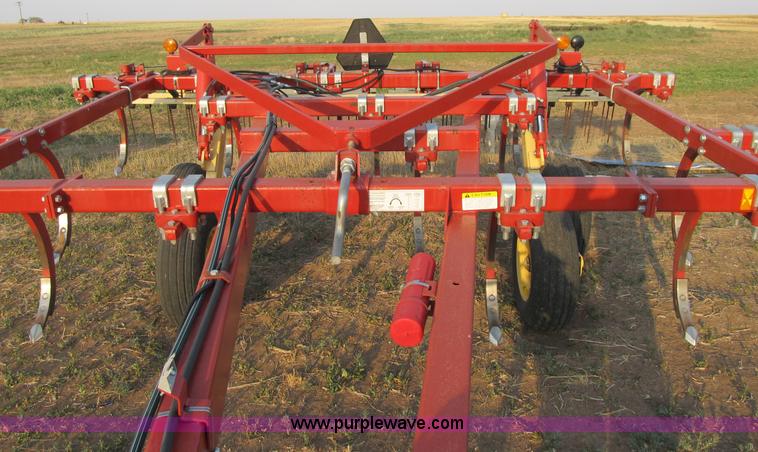 image for item 1214 Krause 4011 14.5' chisel plow