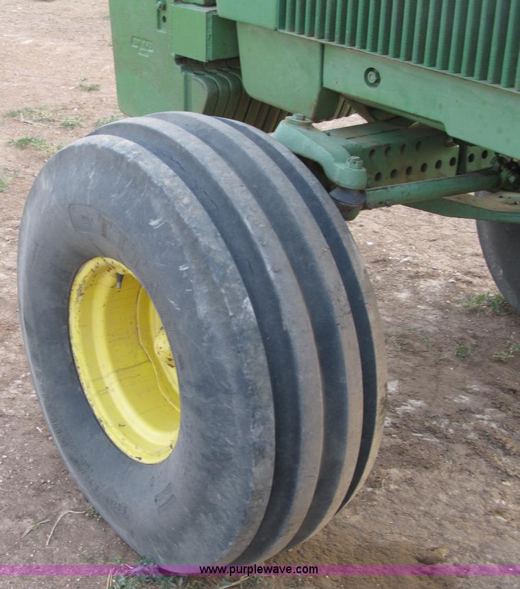 image for item 1216 1981 John Deere 4840 tractor