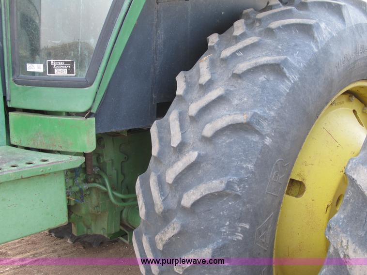 image for item 1216 1981 John Deere 4840 tractor