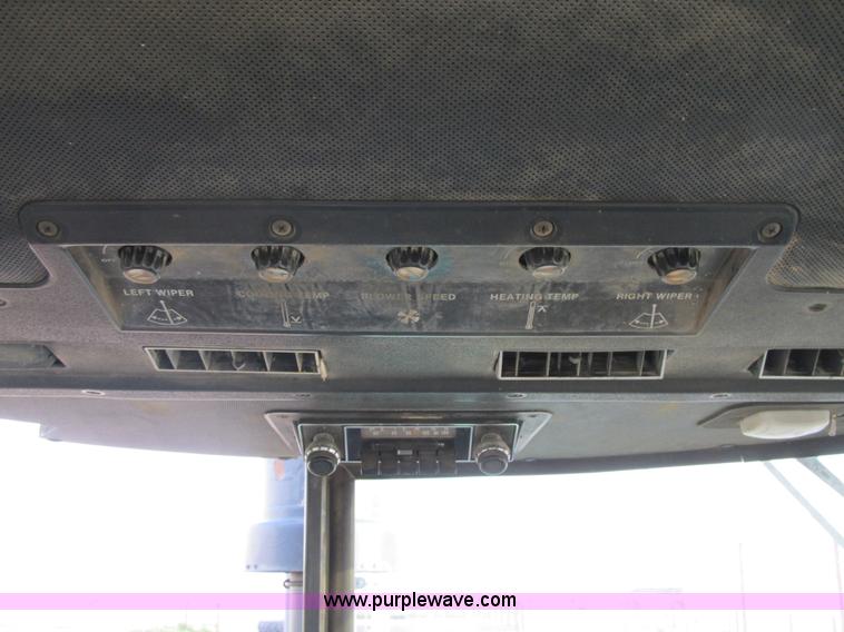 image for item 1216 1981 John Deere 4840 tractor