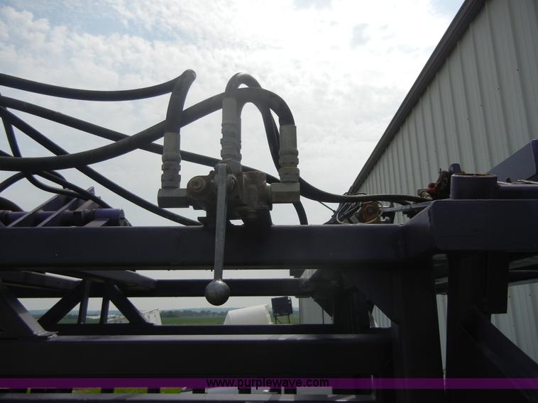 image for item 2390 8' x 65" hydraulic squeeze chute