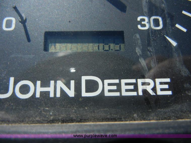 image for item 2415 2010 John Deere 3038E tractor
