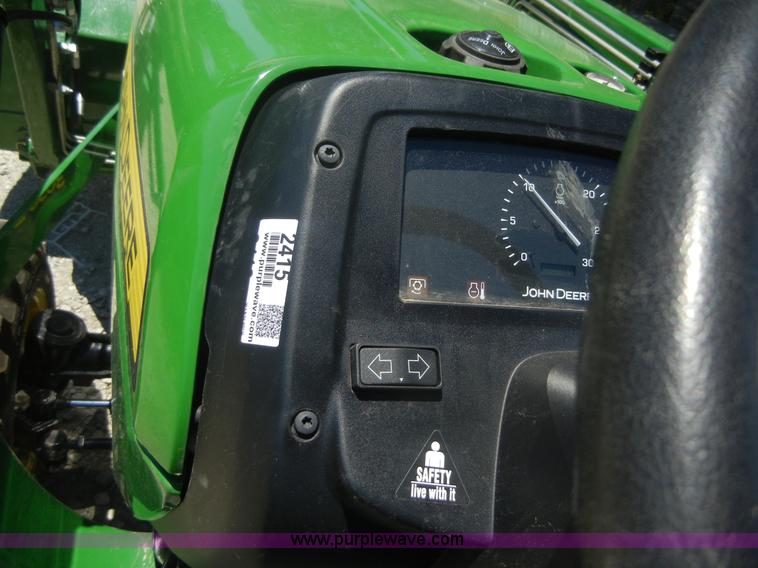 image for item 2415 2010 John Deere 3038E tractor
