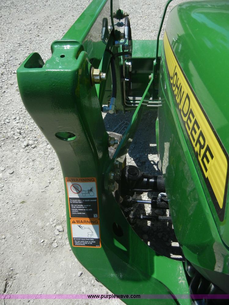 image for item 2415 2010 John Deere 3038E tractor