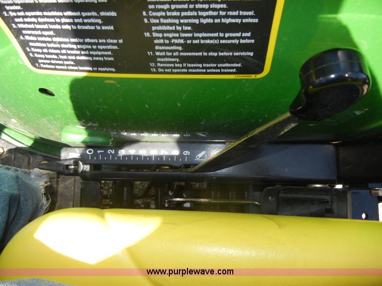 image for item 2415 2010 John Deere 3038E tractor