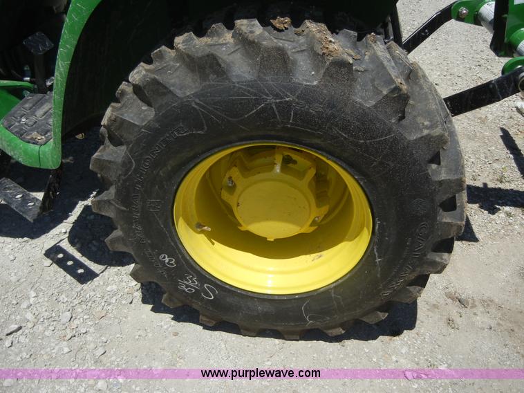 image for item 2415 2010 John Deere 3038E tractor