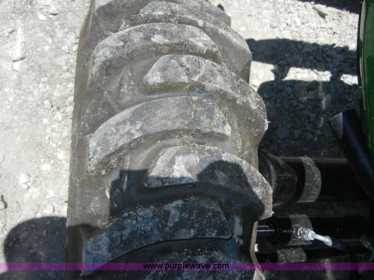 image for item 2415 2010 John Deere 3038E tractor