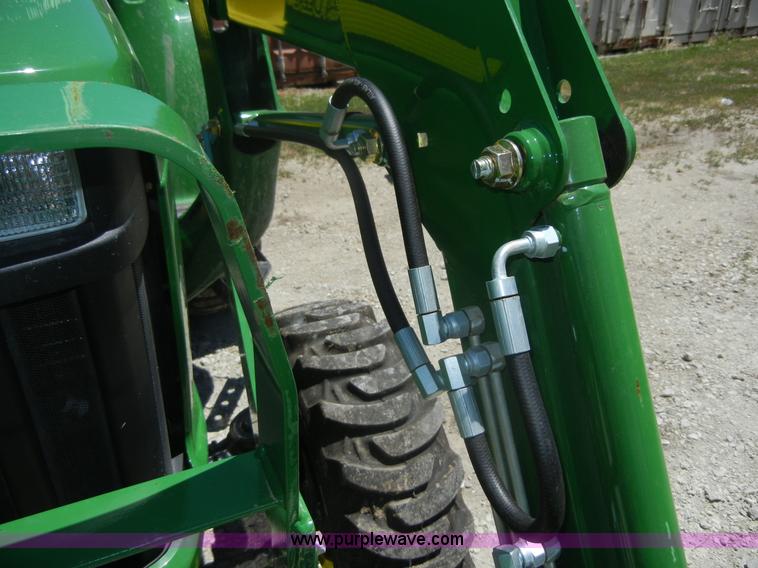 image for item 2415 2010 John Deere 3038E tractor