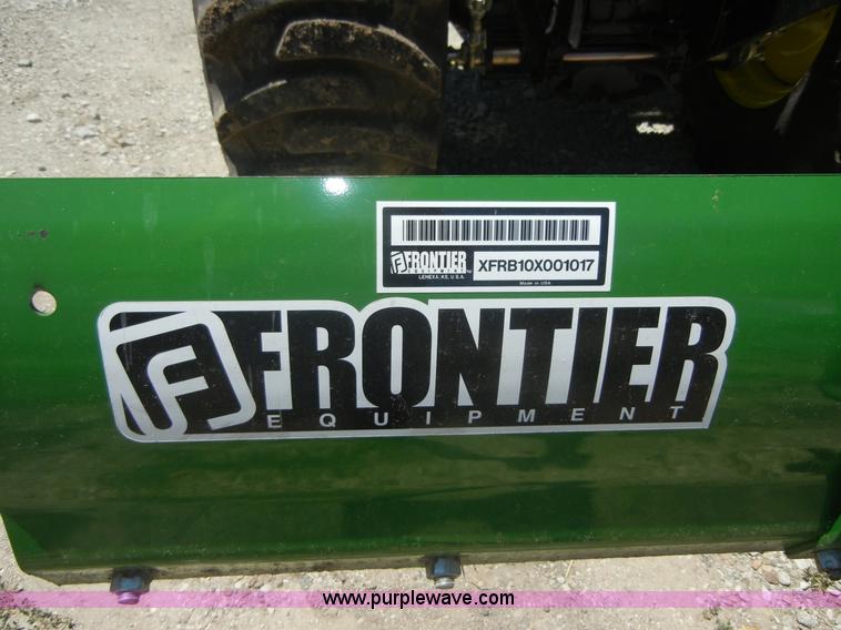 image for item 2415 2010 John Deere 3038E tractor