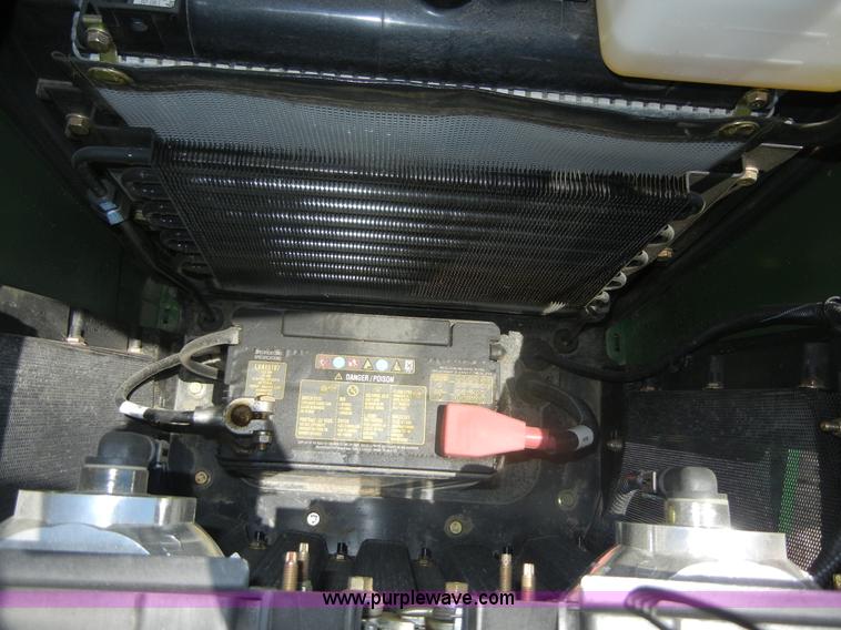 image for item 2415 2010 John Deere 3038E tractor