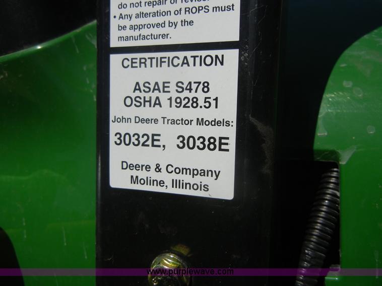 image for item 2415 2010 John Deere 3038E tractor
