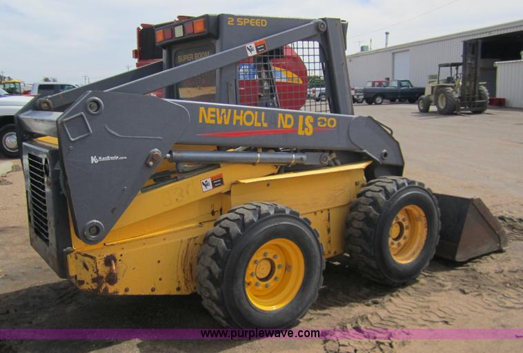 image for item 3134 2003 New Holland LS180 skid steer