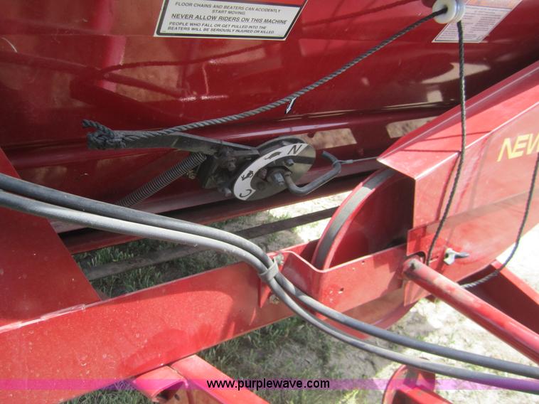 image for item 3172 2004 New Holland 155 manure spreader