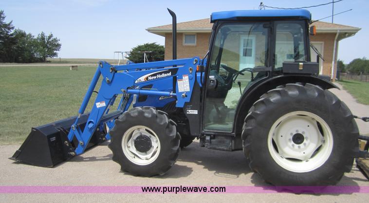 image for item 3173 2004 New Holland TN60DA MFWD tractor