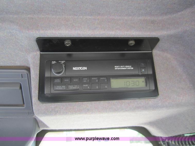 image for item 3173 2004 New Holland TN60DA MFWD tractor