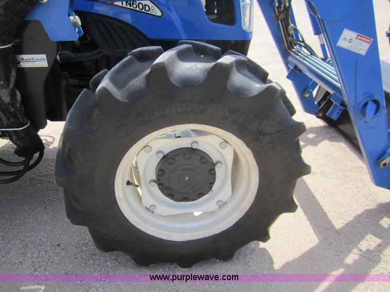 image for item 3173 2004 New Holland TN60DA MFWD tractor