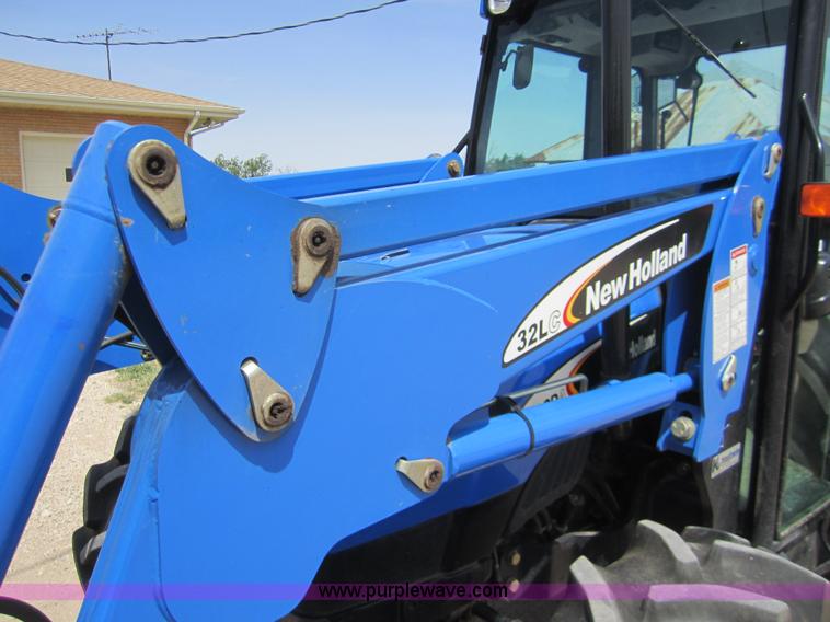 image for item 3173 2004 New Holland TN60DA MFWD tractor