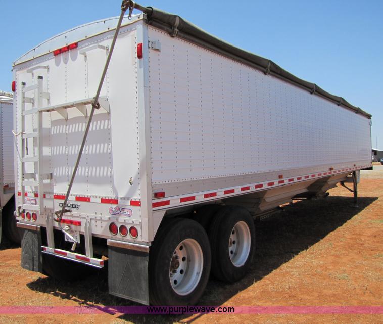 image for item 3440 2000 Wilson 43' aluminum grain trailer