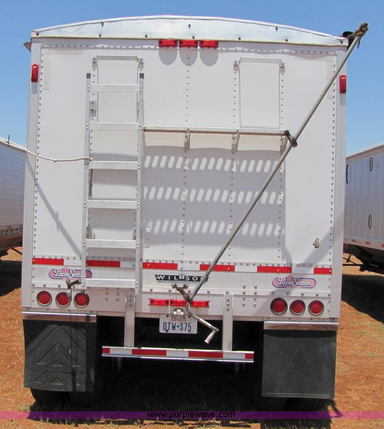 image for item 3440 2000 Wilson 43' aluminum grain trailer
