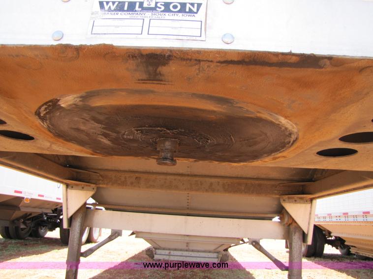 image for item 3440 2000 Wilson 43' aluminum grain trailer