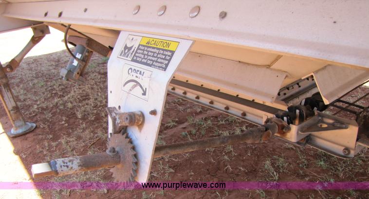 image for item 3440 2000 Wilson 43' aluminum grain trailer