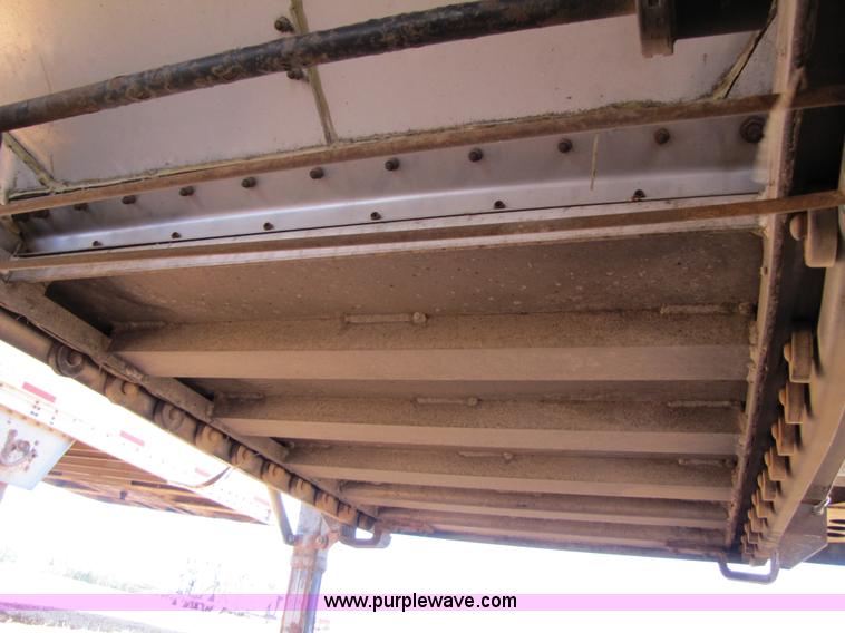 image for item 3440 2000 Wilson 43' aluminum grain trailer