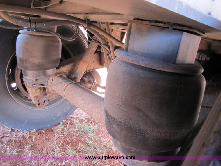 image for item 3440 2000 Wilson 43' aluminum grain trailer