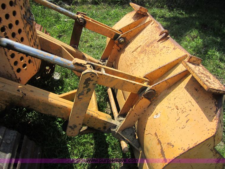 image for item 3783 Oliver OC 4 track loader