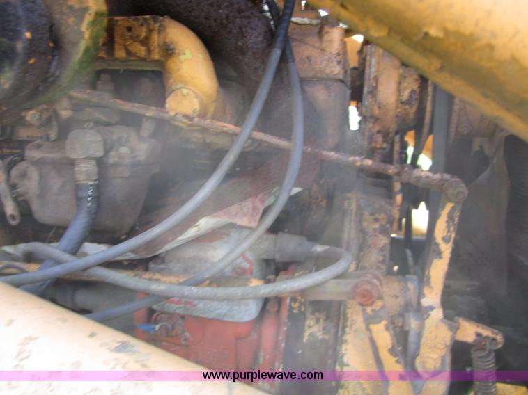 image for item 3783 Oliver OC 4 track loader