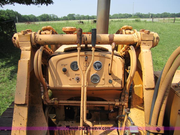 image for item 3783 Oliver OC 4 track loader