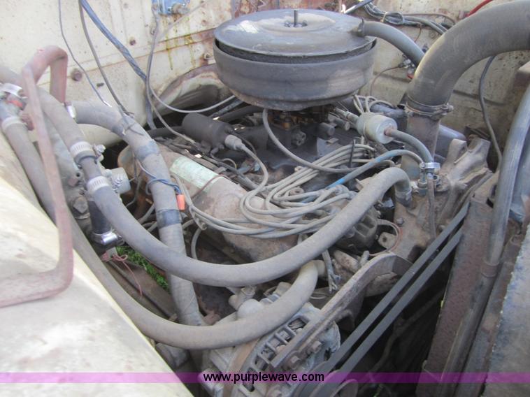 image for item 3784 1973 Dodge D800 two-ton dump truck