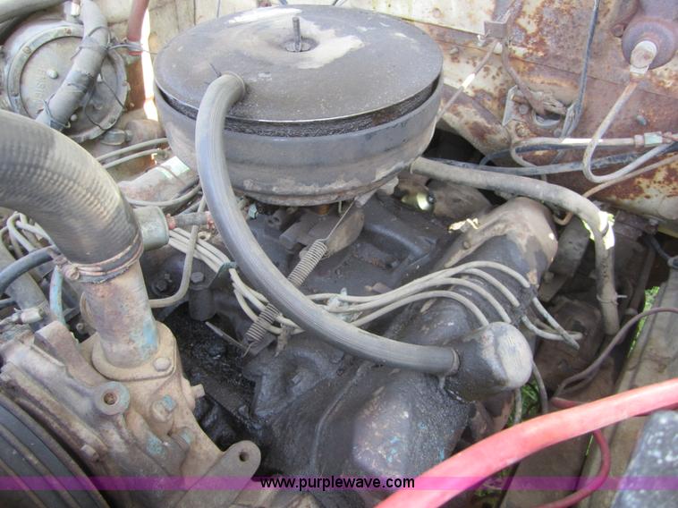 image for item 3784 1973 Dodge D800 two-ton dump truck