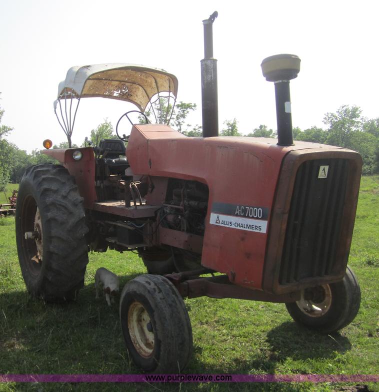 image for item 3788 Allis Chalmers 7000 tractor