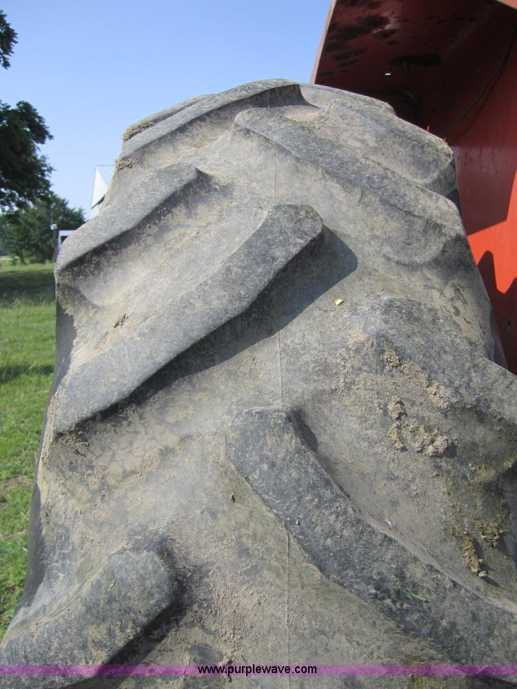 image for item 3788 Allis Chalmers 7000 tractor