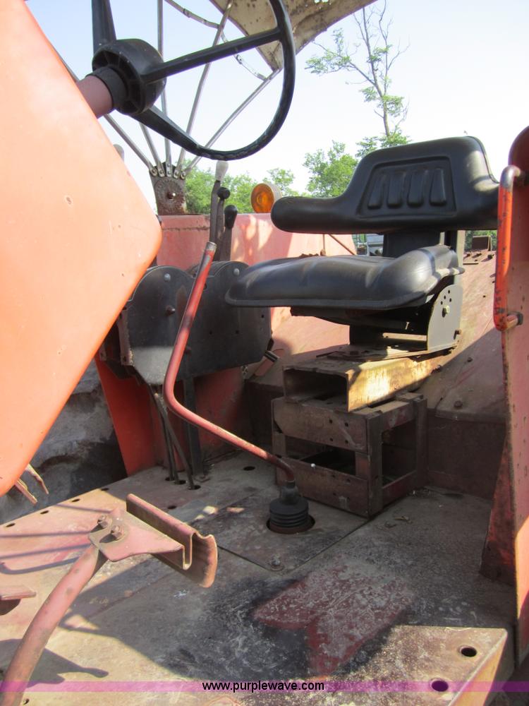 image for item 3788 Allis Chalmers 7000 tractor