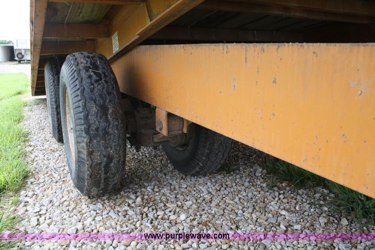 image for item 4667 1996 Econoline tilt bed trailer