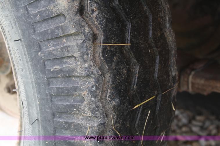 image for item 4667 1996 Econoline tilt bed trailer