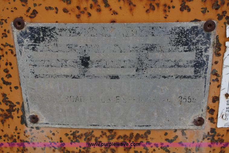 image for item 4667 1996 Econoline tilt bed trailer