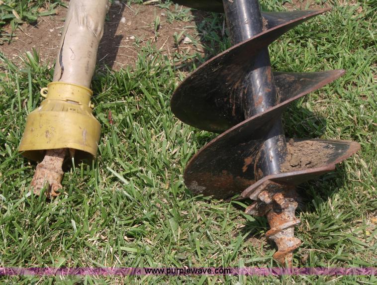 image for item 4732 Tractor Supply post hole digger
