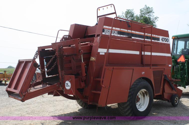image for item 4742 Hesston 4700 square baler
