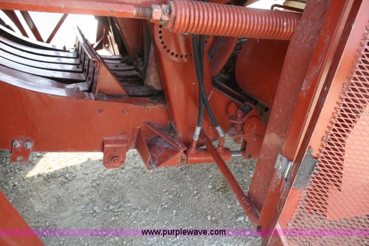 image for item 4742 Hesston 4700 square baler