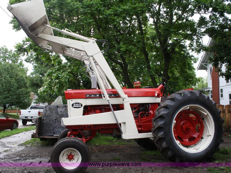 image for item 5075 International Farmall 560 tractor with loader