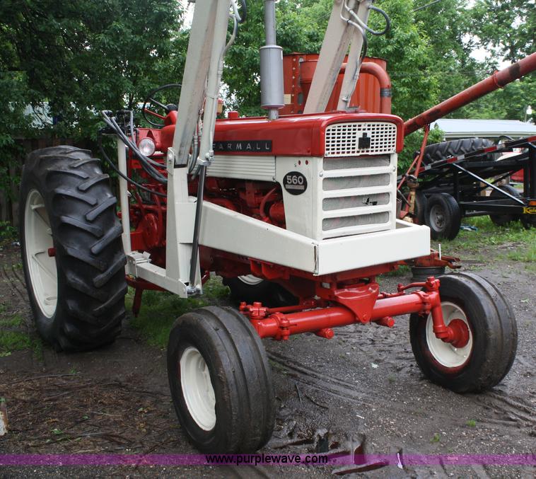 image for item 5075 International Farmall 560 tractor with loader