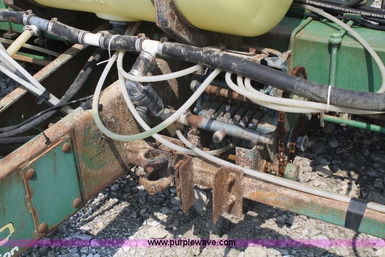 image for item 5090 John Deere 7000 six row planter