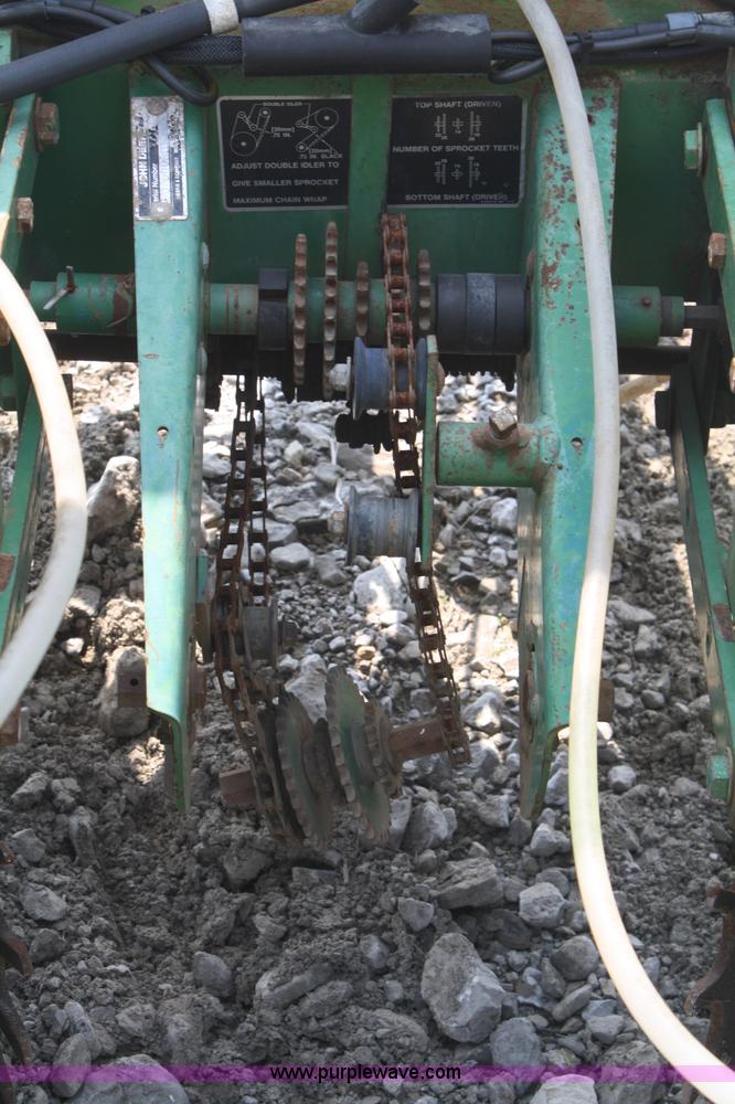 image for item 5090 John Deere 7000 six row planter