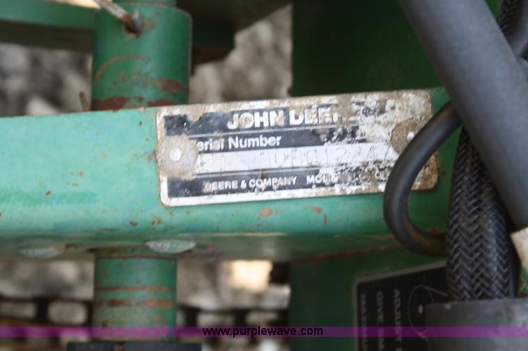 image for item 5090 John Deere 7000 six row planter