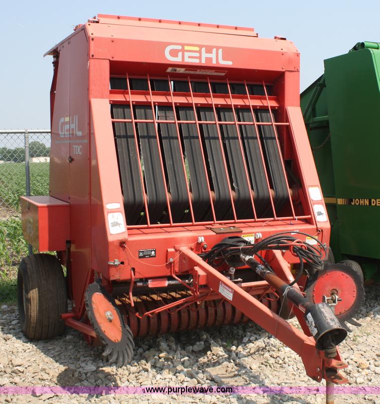 image for item 5093 Gehl RB1875 round baler