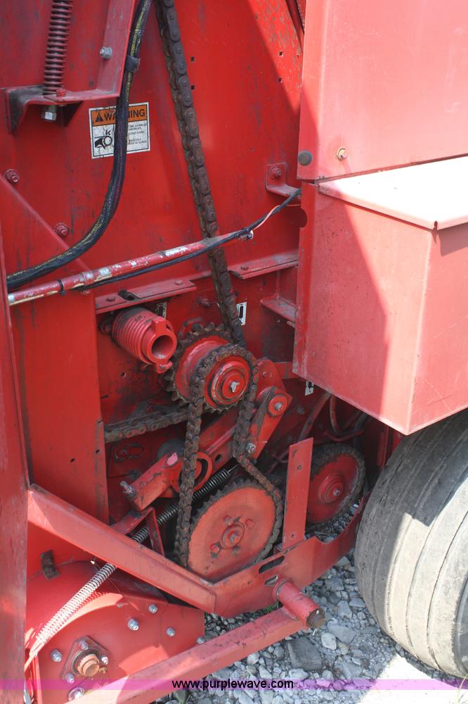 image for item 5093 Gehl RB1875 round baler